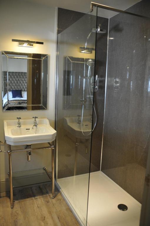 Double Room with Balcony,25361523:JPEG