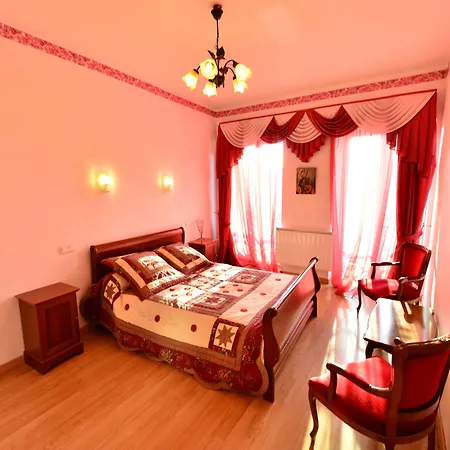 Au Pied du Chateau-3
