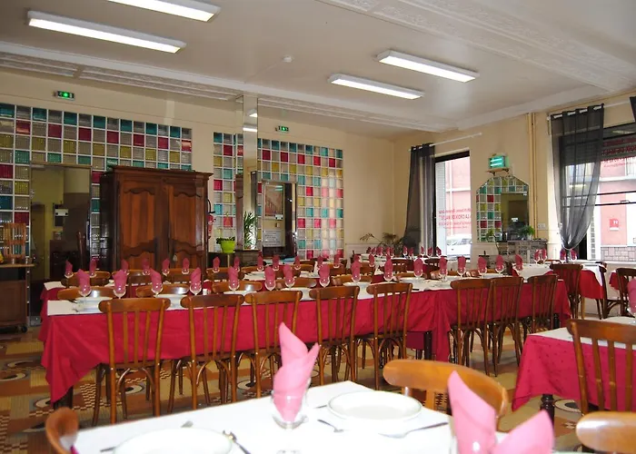 Hotel A La Croix De Malte