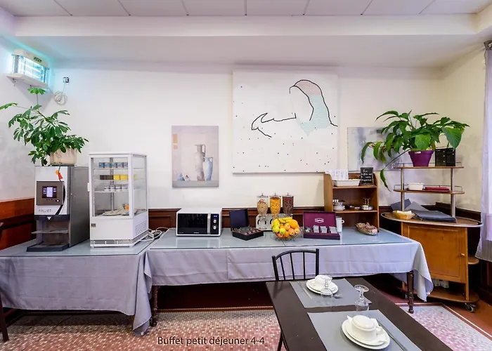 Hotel A La Croix De Malte